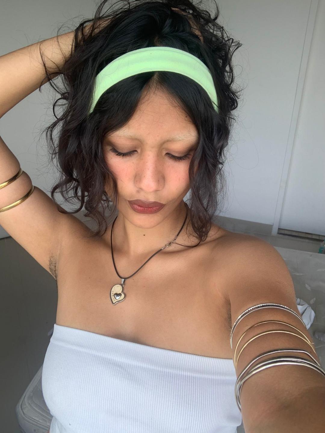 Image of cam model AliceFirek from XloveCam