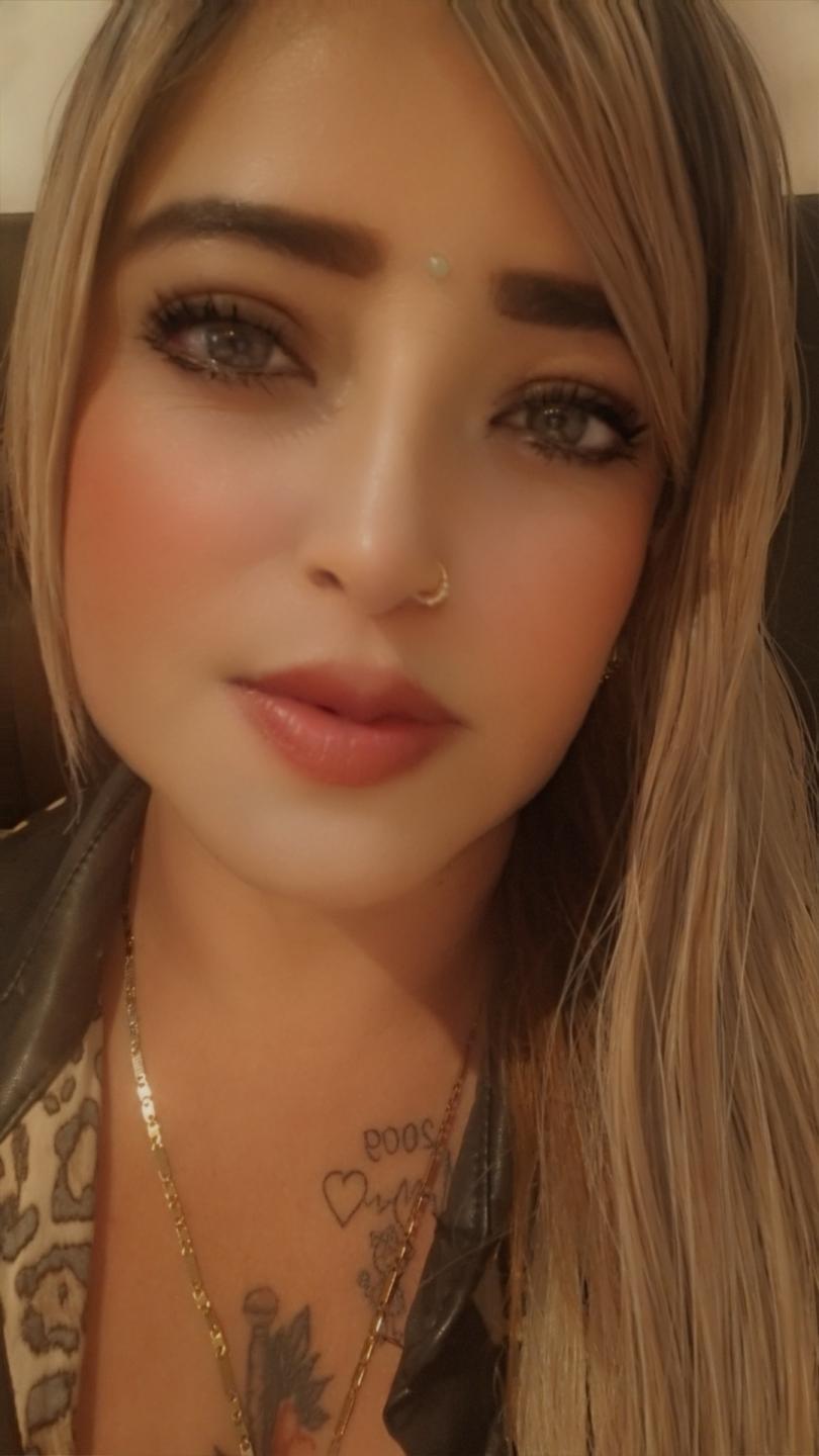 Image of cam model AlessadraJoness from XloveCam