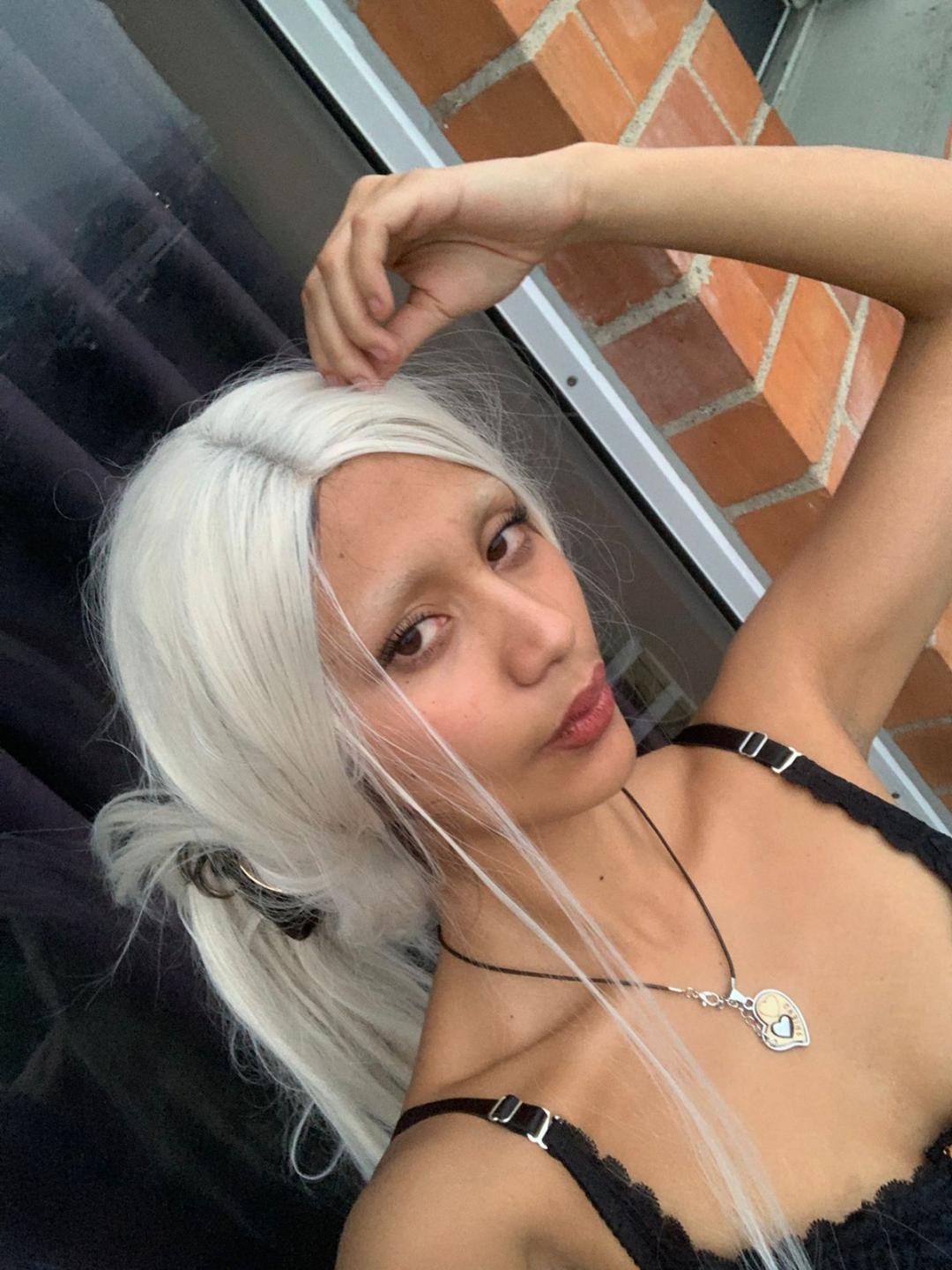 Image of cam model AliceFirek from XloveCam