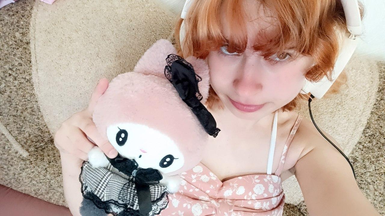 Image of cam model MireilleSpotwood from XloveCam