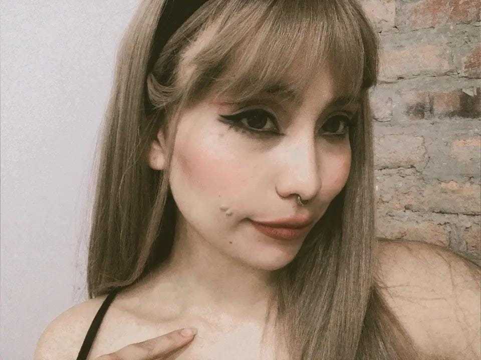 Image of cam model Ilayna from XloveCam