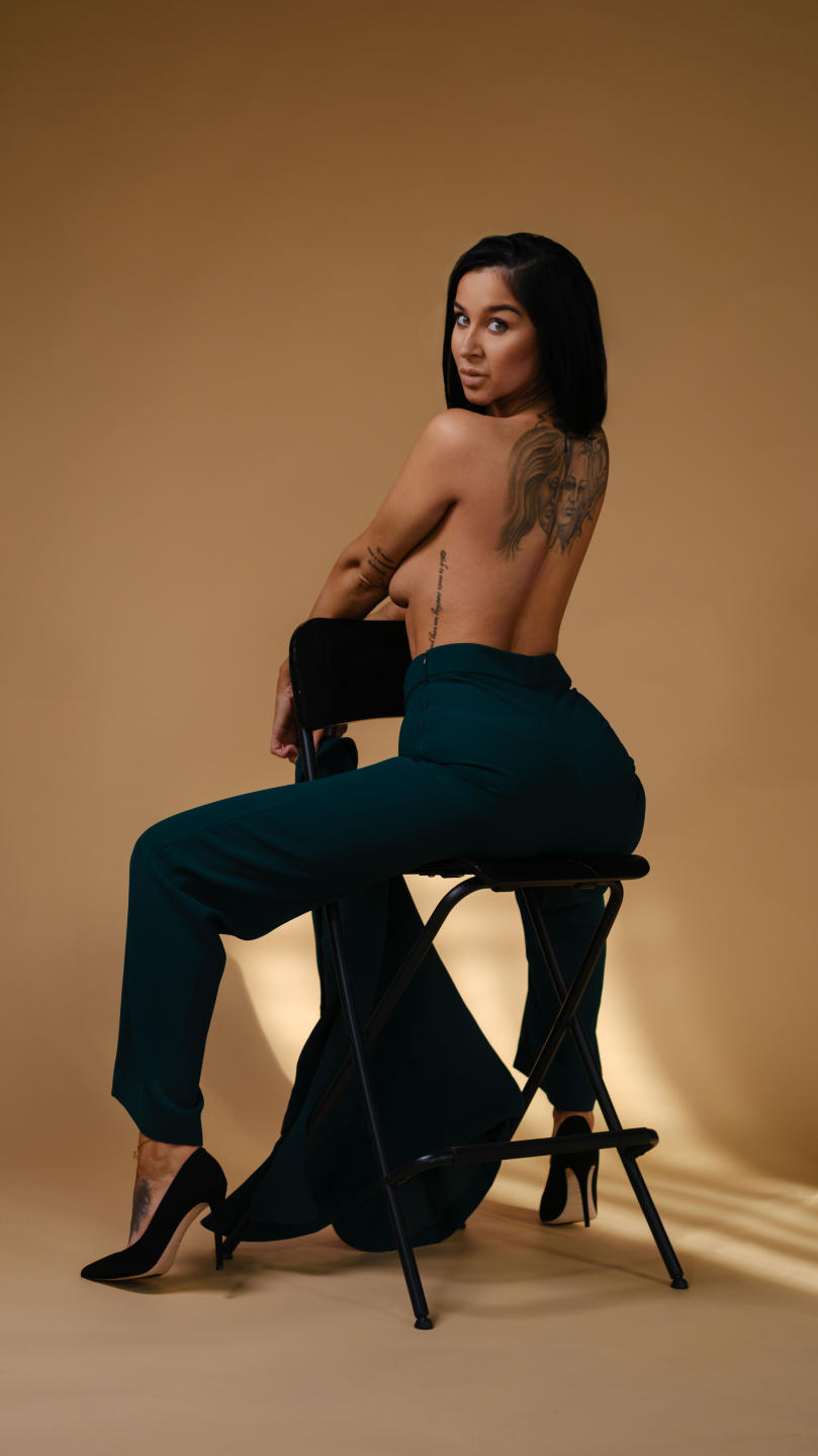 Image of cam model FrancescaDante from XloveCam