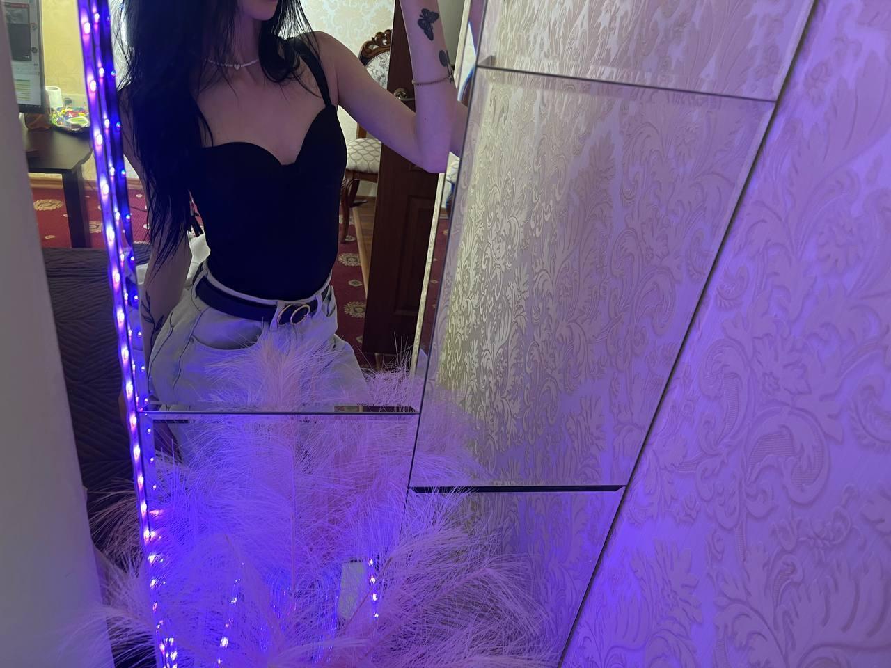 Image of cam model SamantaBredShow from XloveCam