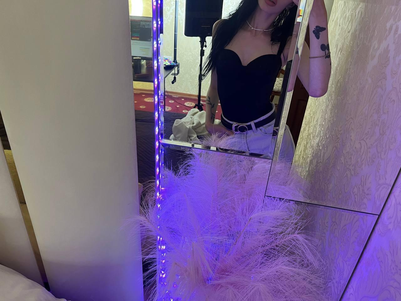 Image of cam model SamantaBredShow from XloveCam