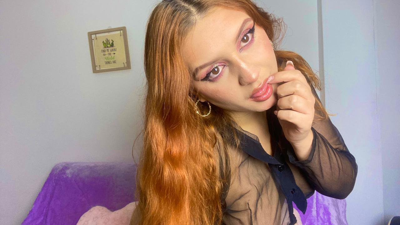 Image of cam model AntonelaSalazar from XloveCam