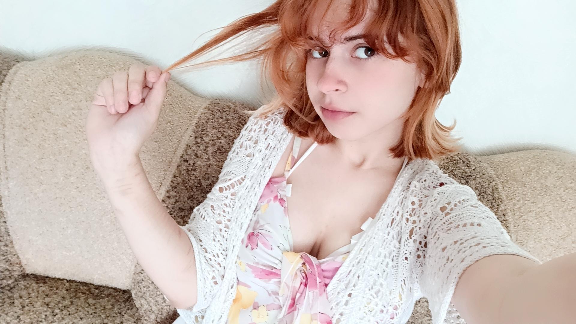 Image of cam model MireilleSpotwood from XloveCam