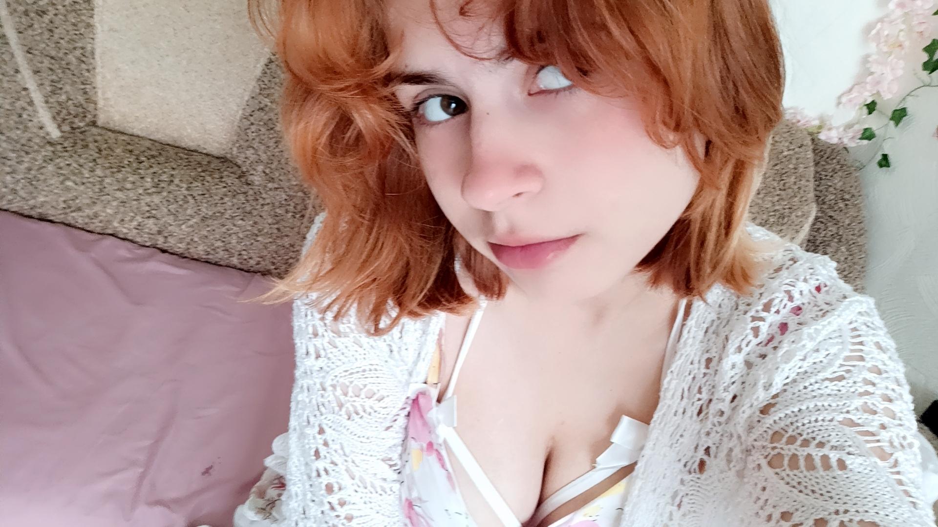 Image of cam model MireilleSpotwood from XloveCam