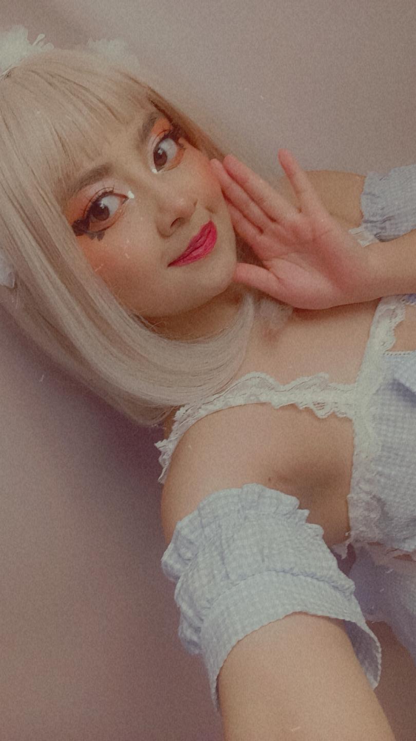 Image of cam model NekoPam from XloveCam