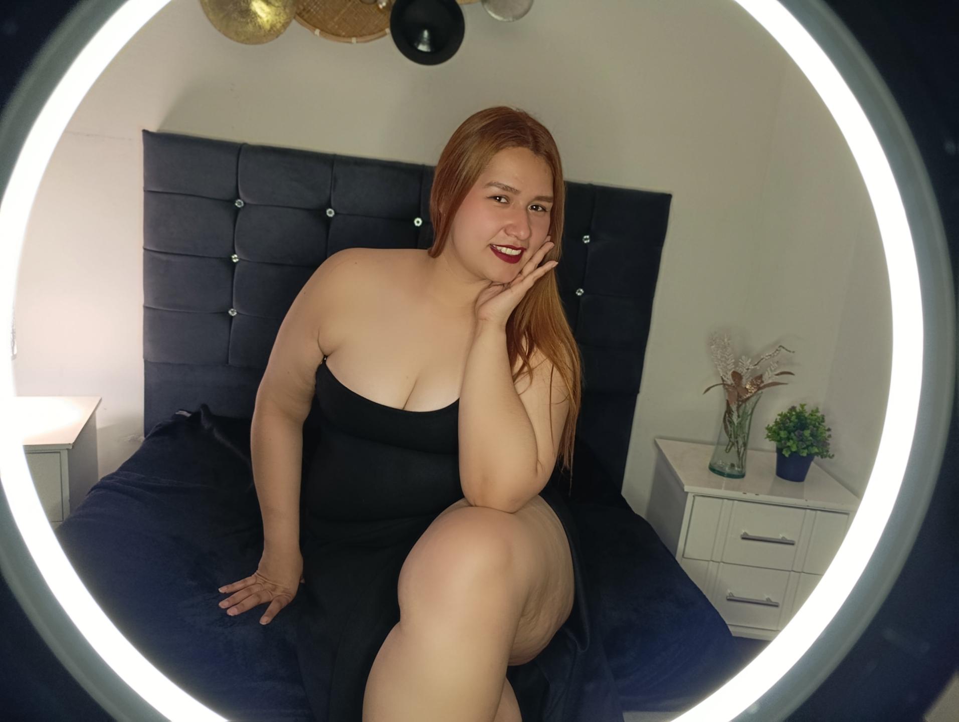 Image of cam model SofiaVelvet from XloveCam