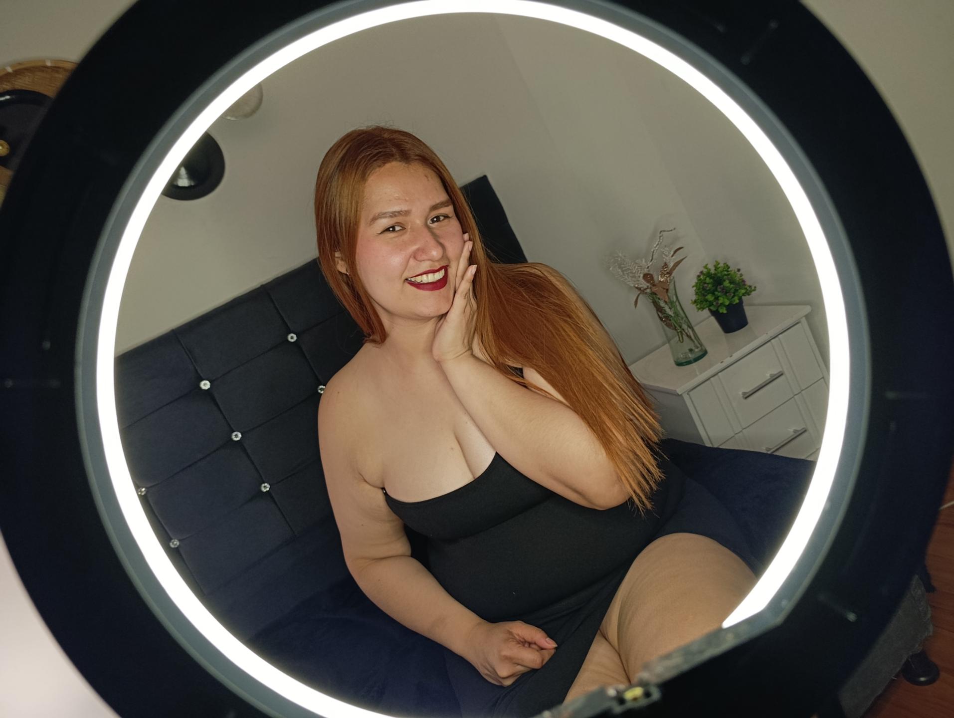Image of cam model SofiaVelvet from XloveCam