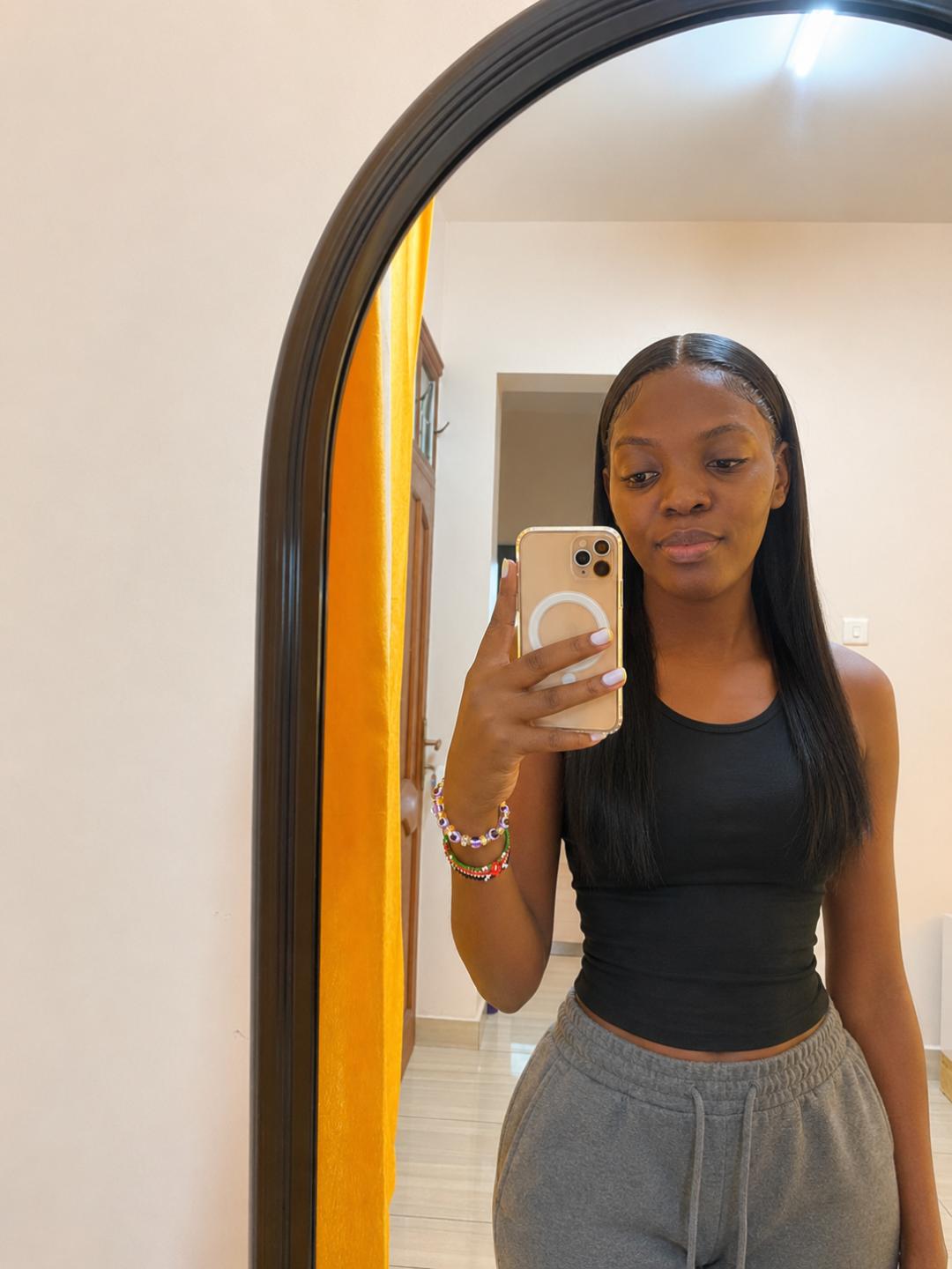 Image of cam model Gladwel (DarkTina) from XloveCam