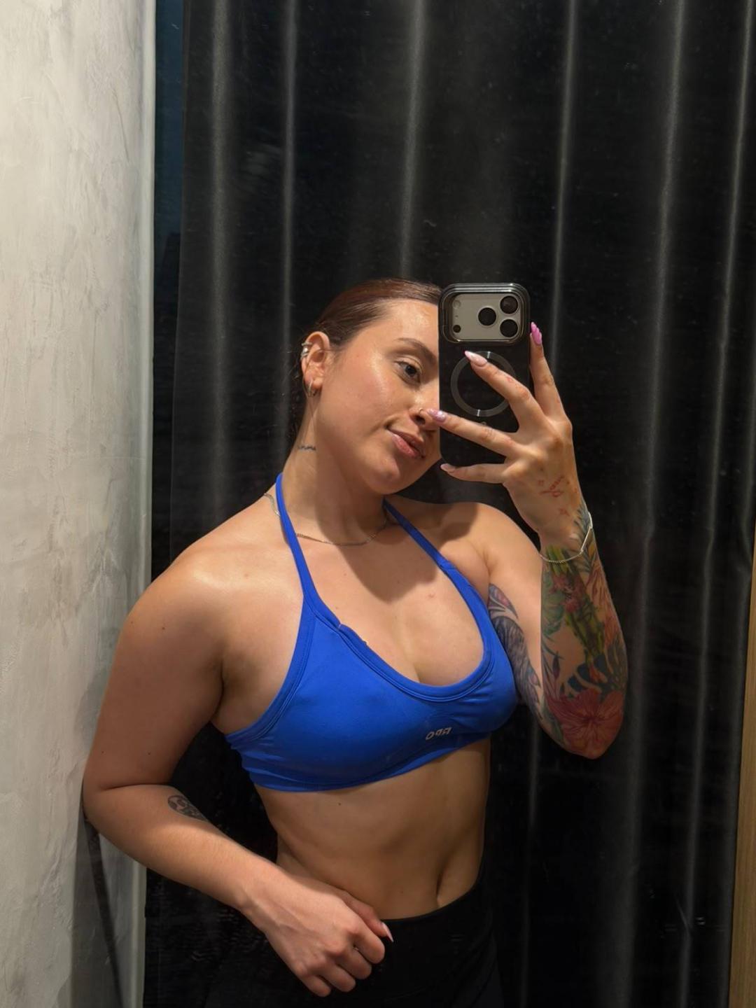Image of cam model MaraSantoro from XloveCam