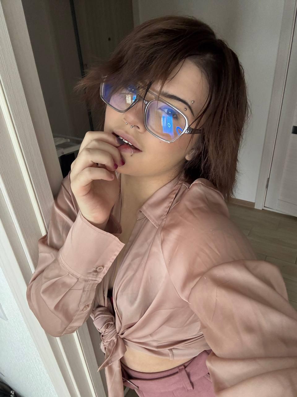 Image of cam model BarrieGromley from XloveCam
