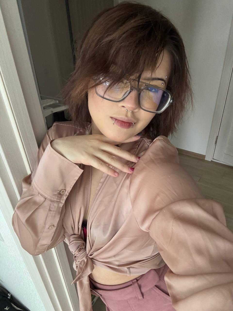 Image of cam model BarrieGromley from XloveCam