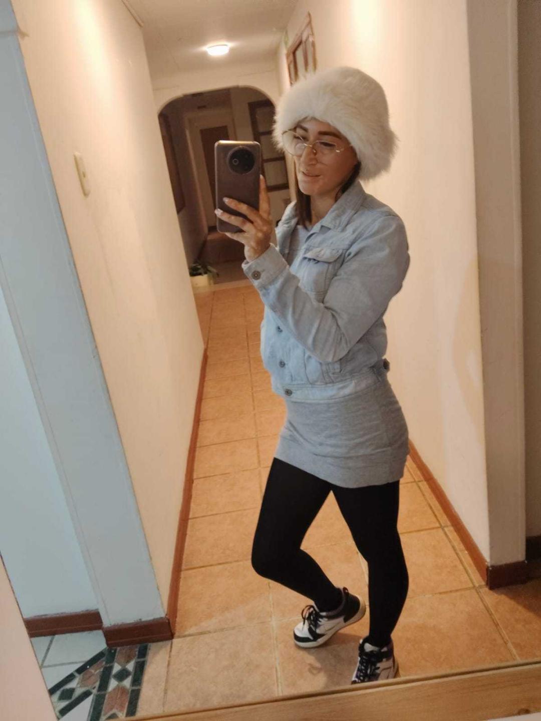 Image of cam model SharissWilliam from XloveCam
