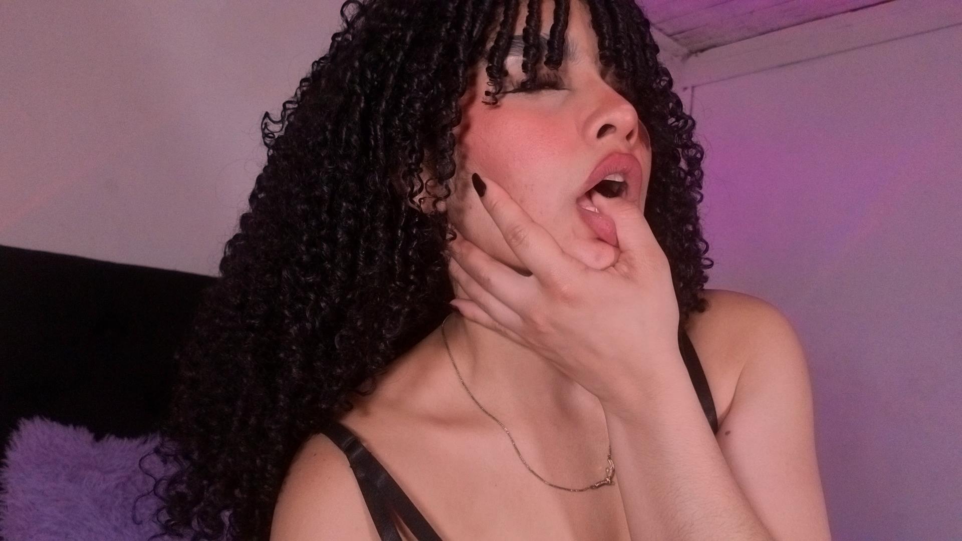 Image of cam model VanessaBlake from XloveCam