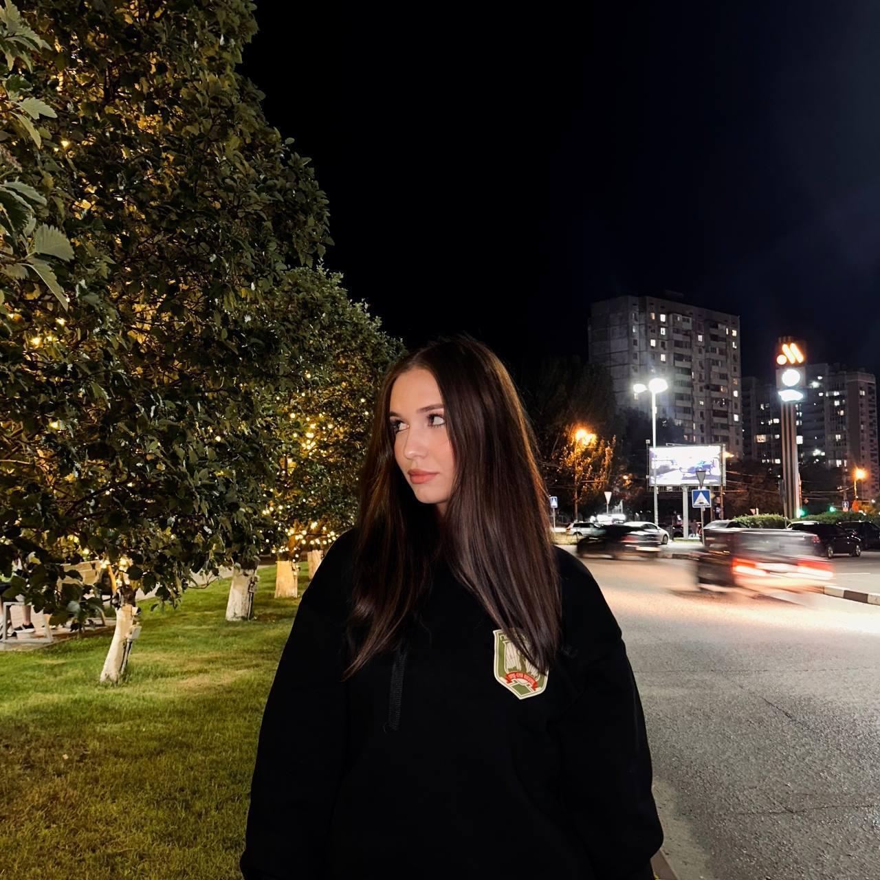 Image of cam model TonyaBartron from XloveCam