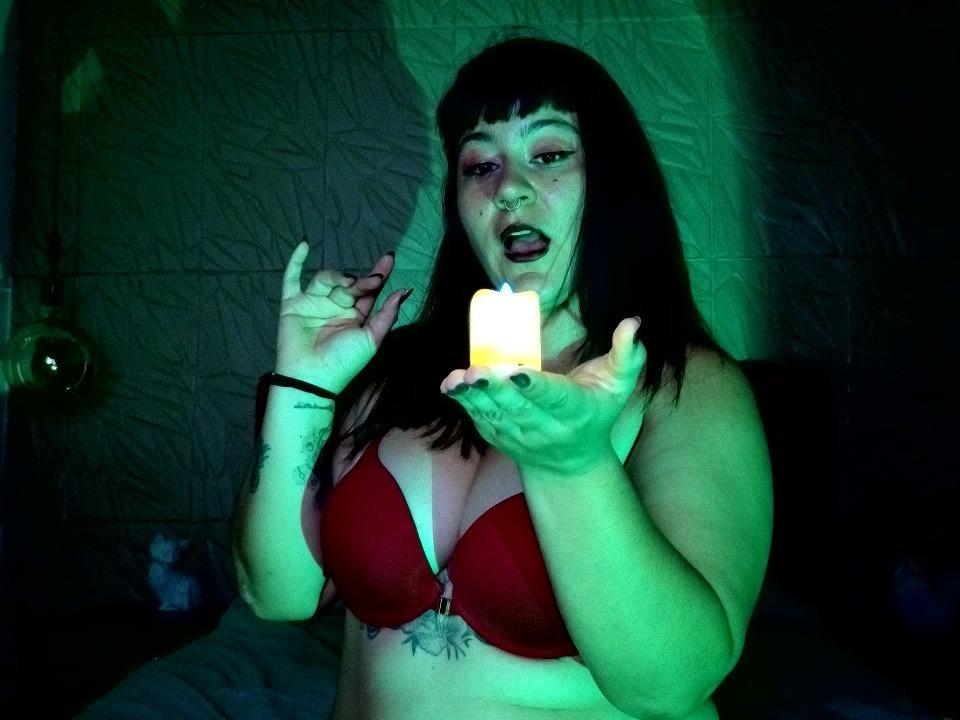 Image of cam model NaniSky from XloveCam