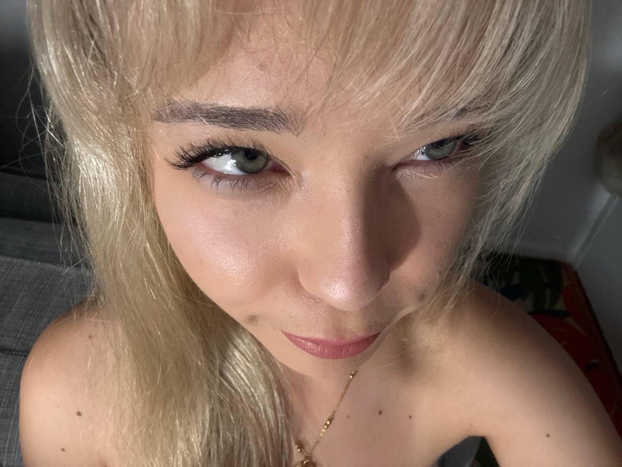 Image of cam model DonitaDunn from XloveCam