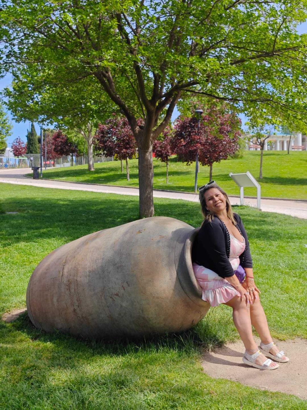 Image of cam model CoupleBomb from XloveCam