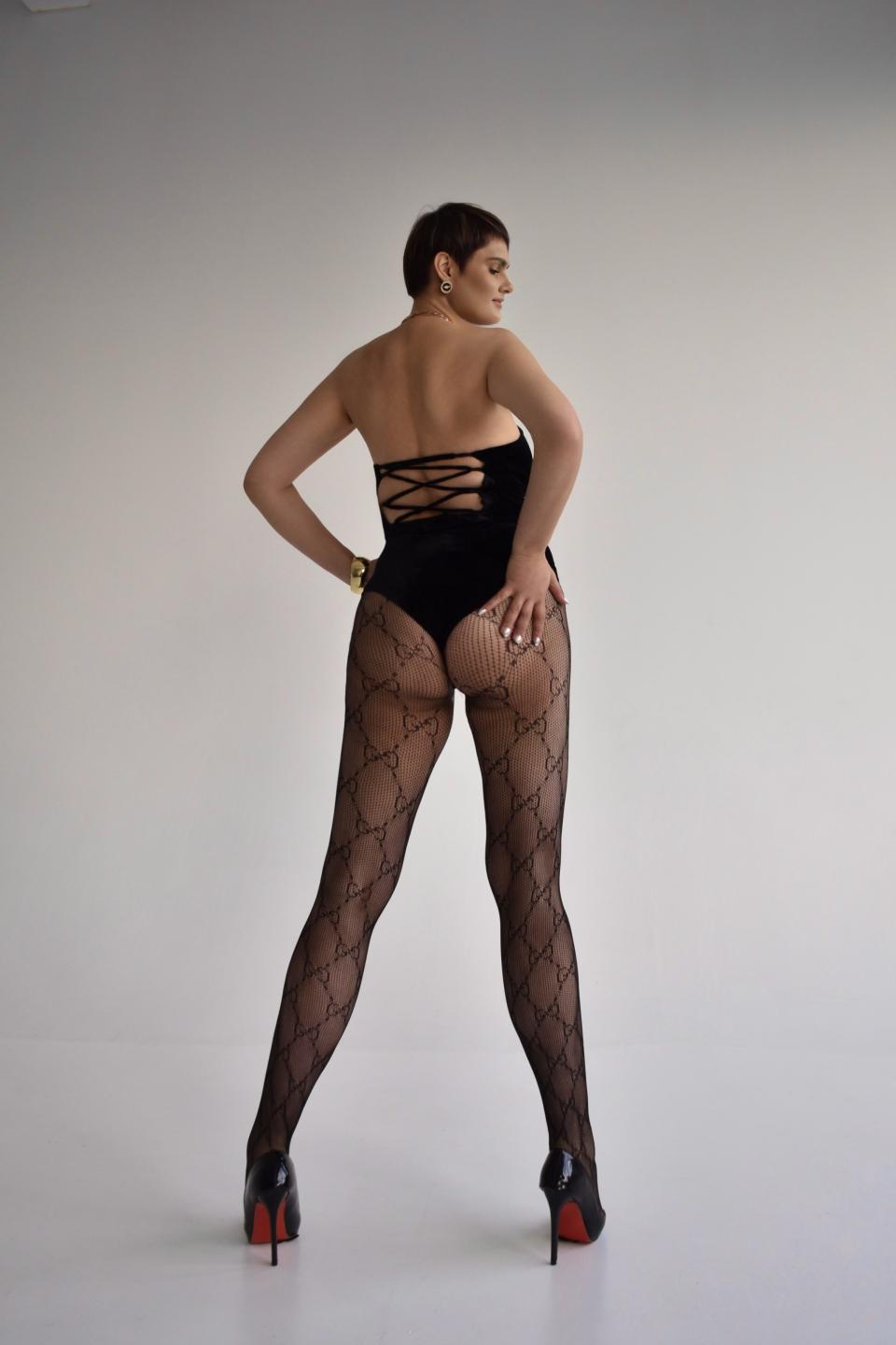 Image of cam model MayaNoir from XloveCam