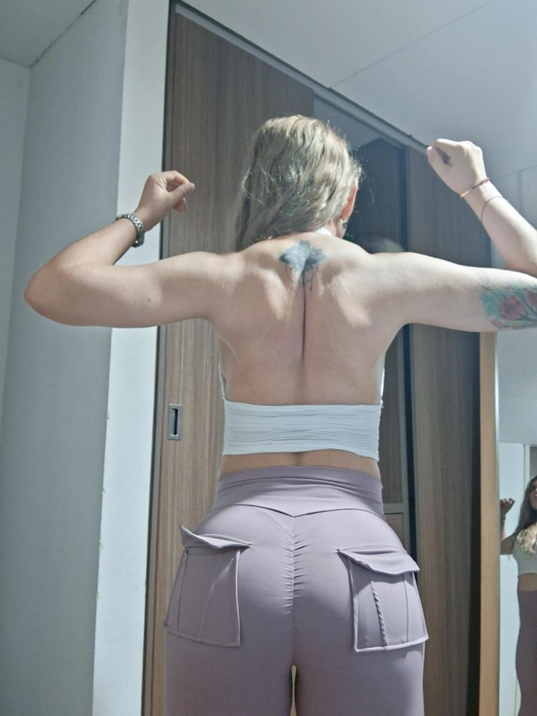 Image of cam model CharlotteFit from XloveCam