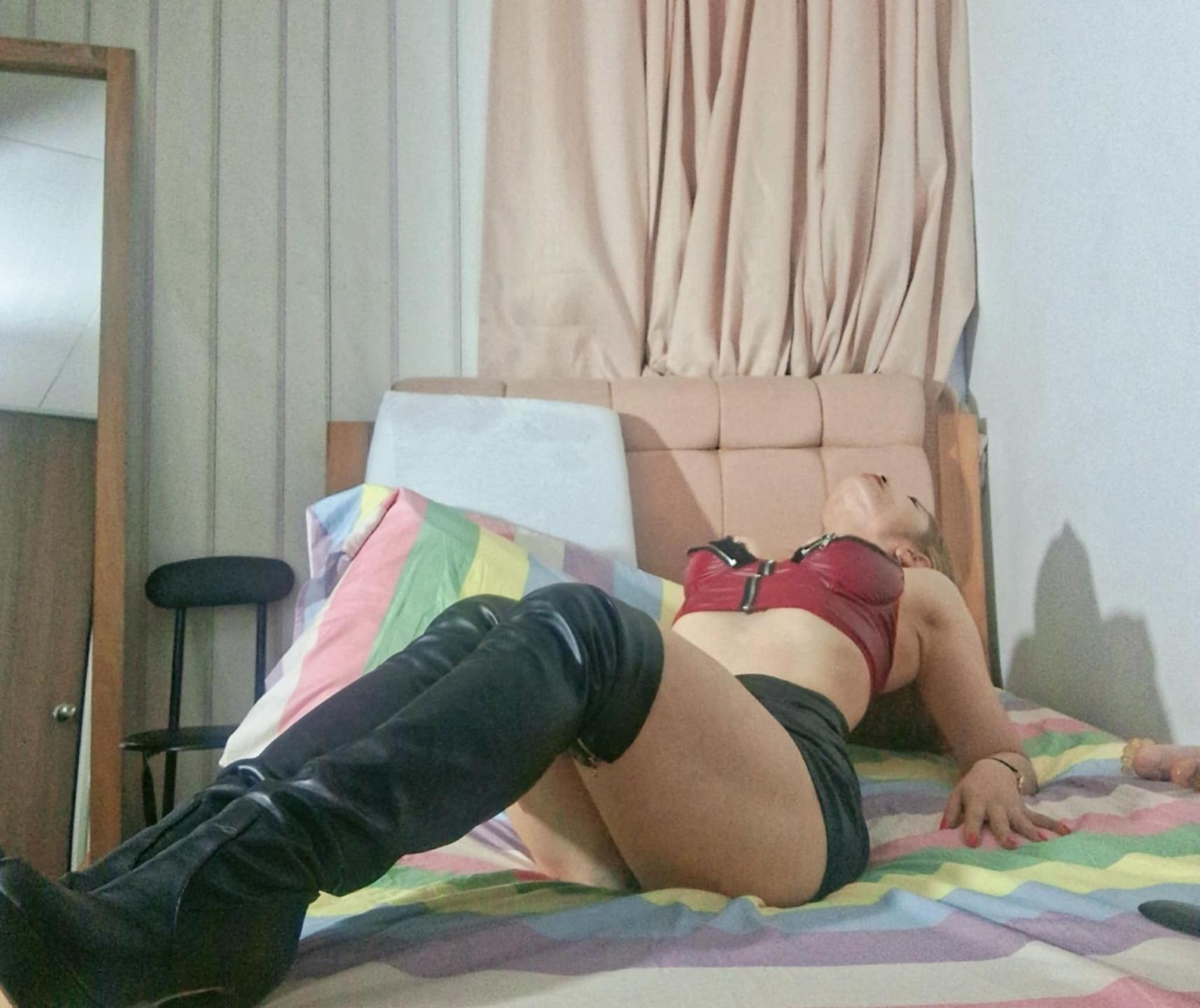 Image of cam model CharlotteFit from XloveCam
