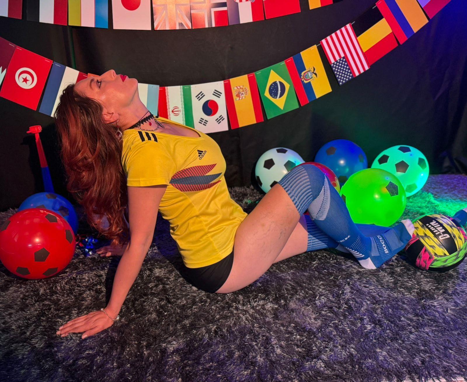 Image of cam model QueenScarletSecret from XloveCam