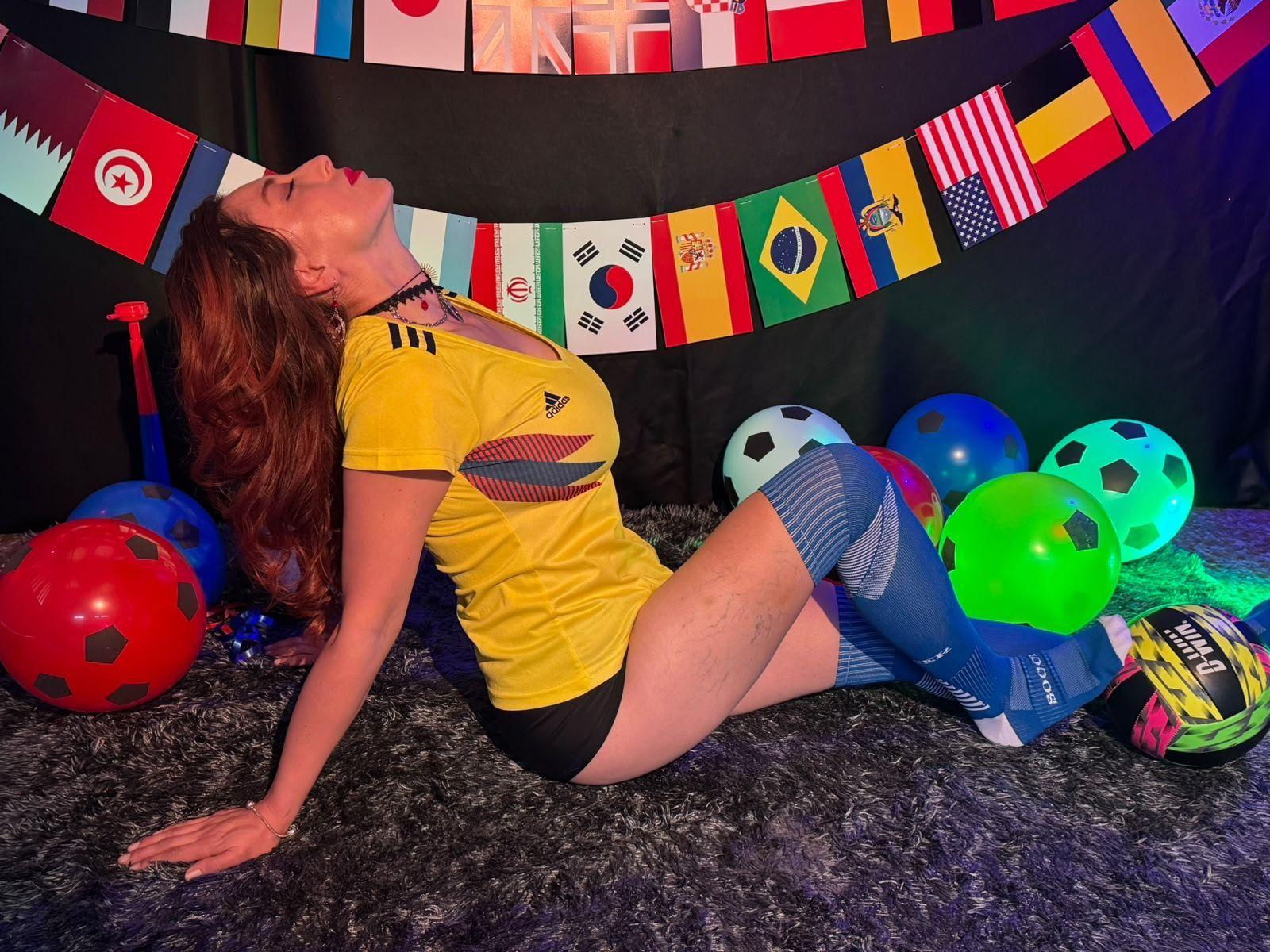 Image of cam model QueenScarletSecret from XloveCam