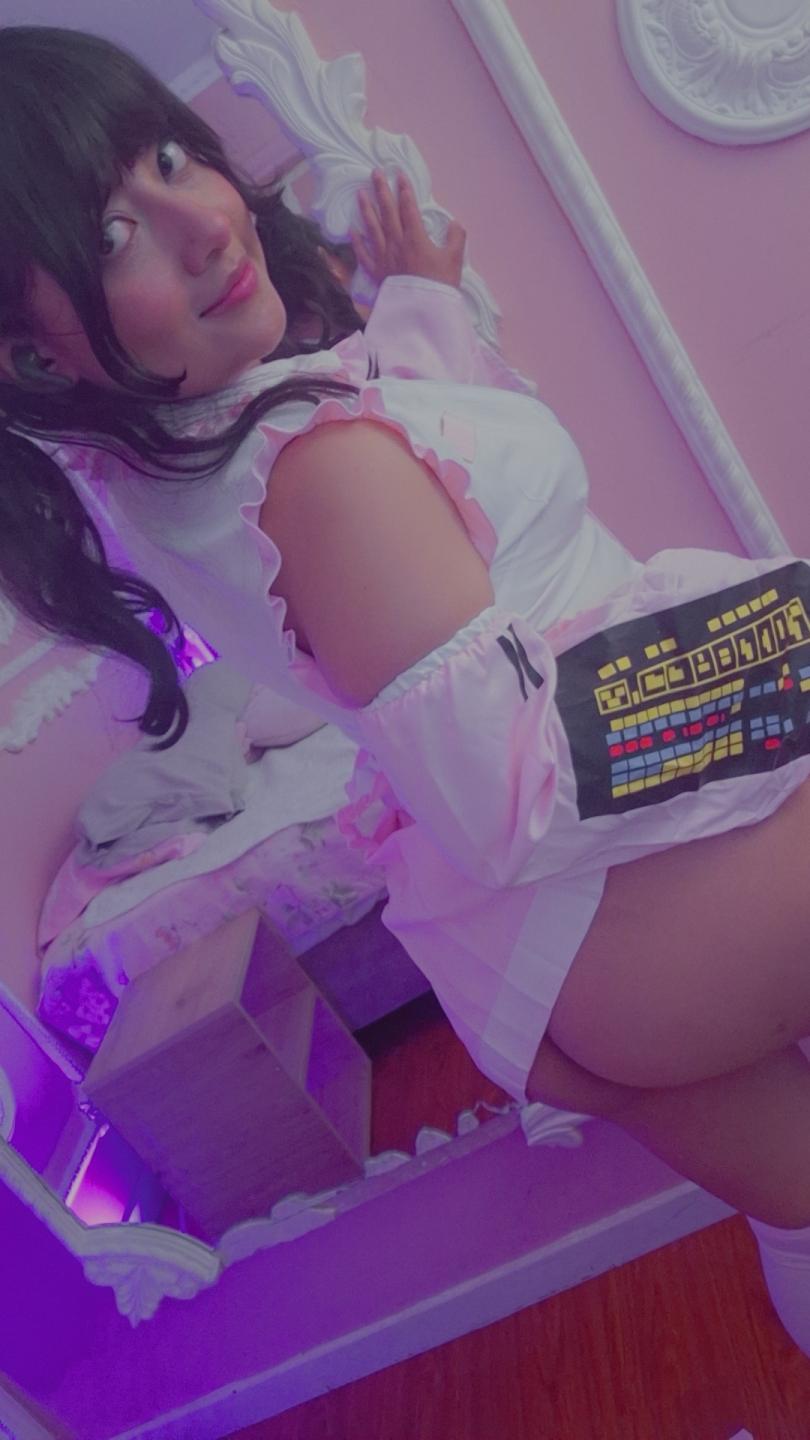 Image of cam model NekoPam from XloveCam