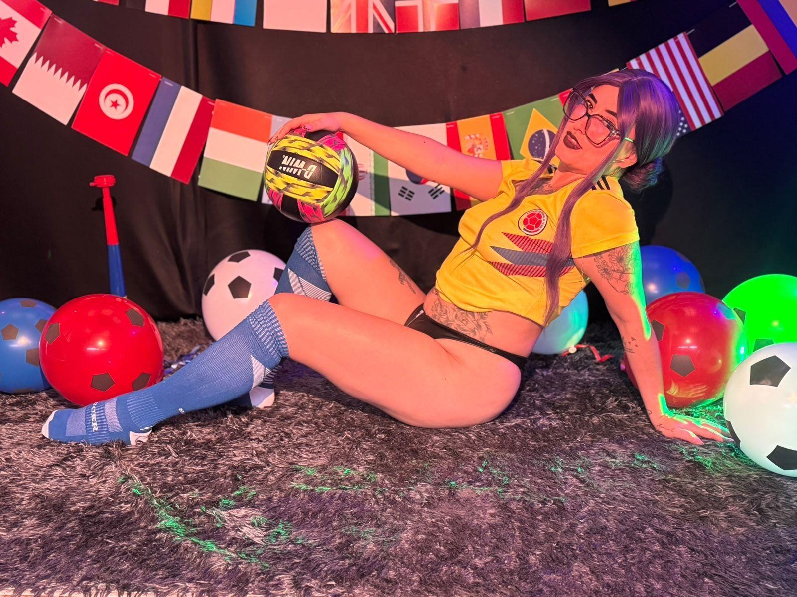 Image of cam model LilithDark69 from XloveCam