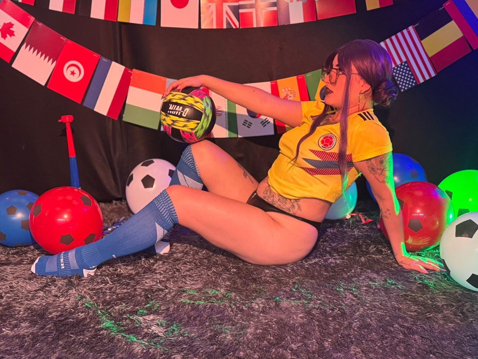 Image of cam model LilithDark69 from XloveCam
