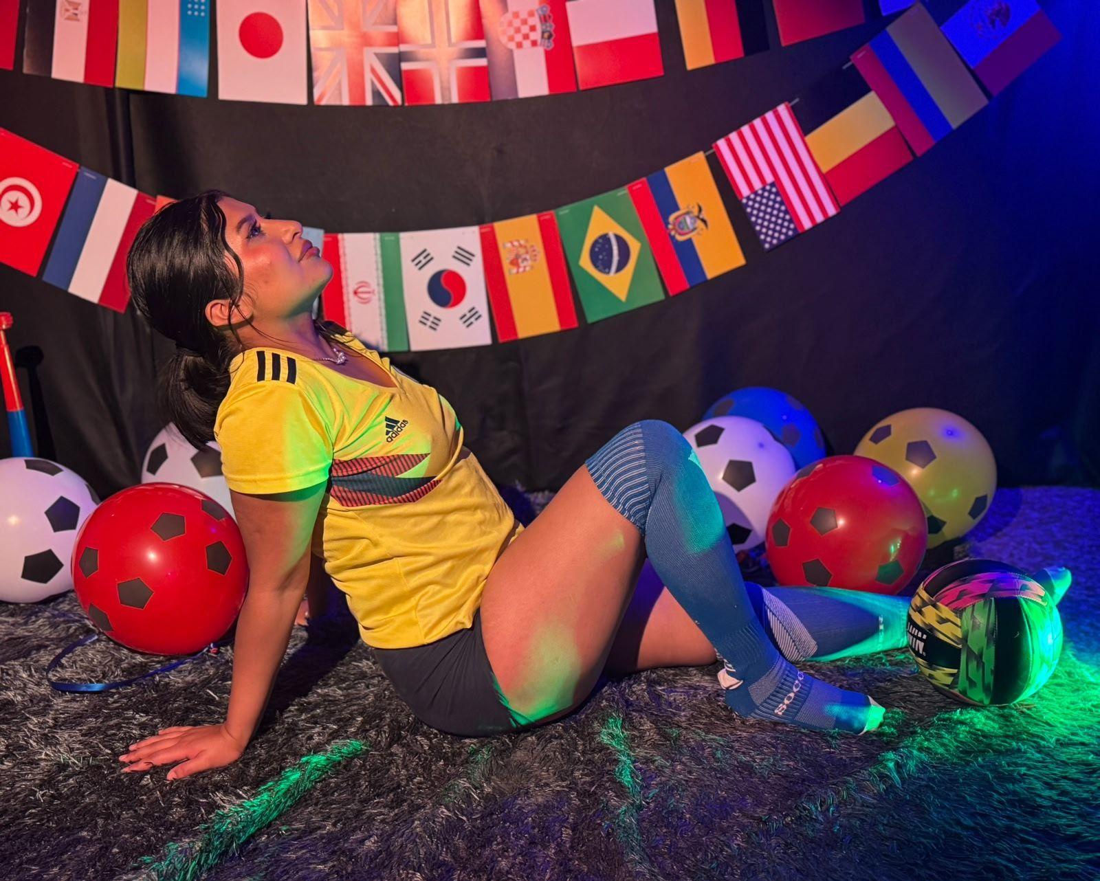 Image of cam model ZarayWhitMoreLove from XloveCam