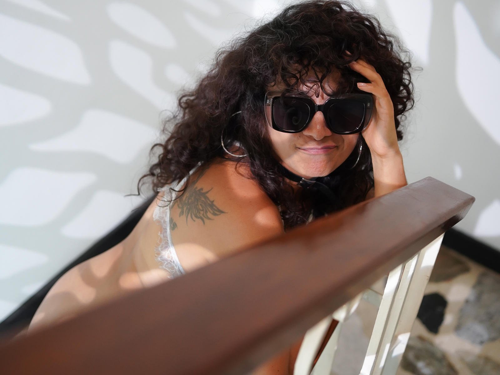 Image of cam model SugerVibes from XloveCam