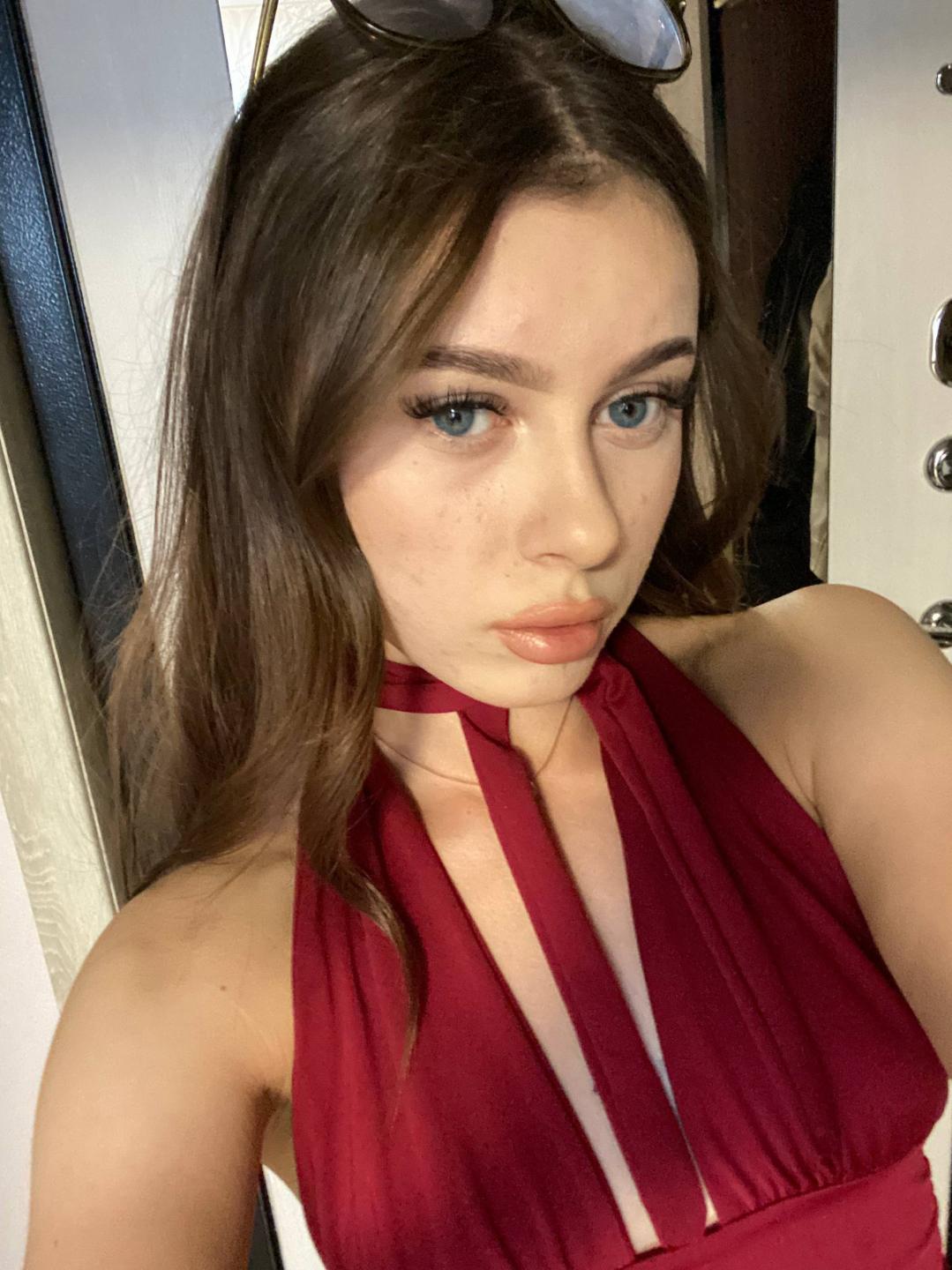 Image of cam model KimberlyZampieri from XloveCam