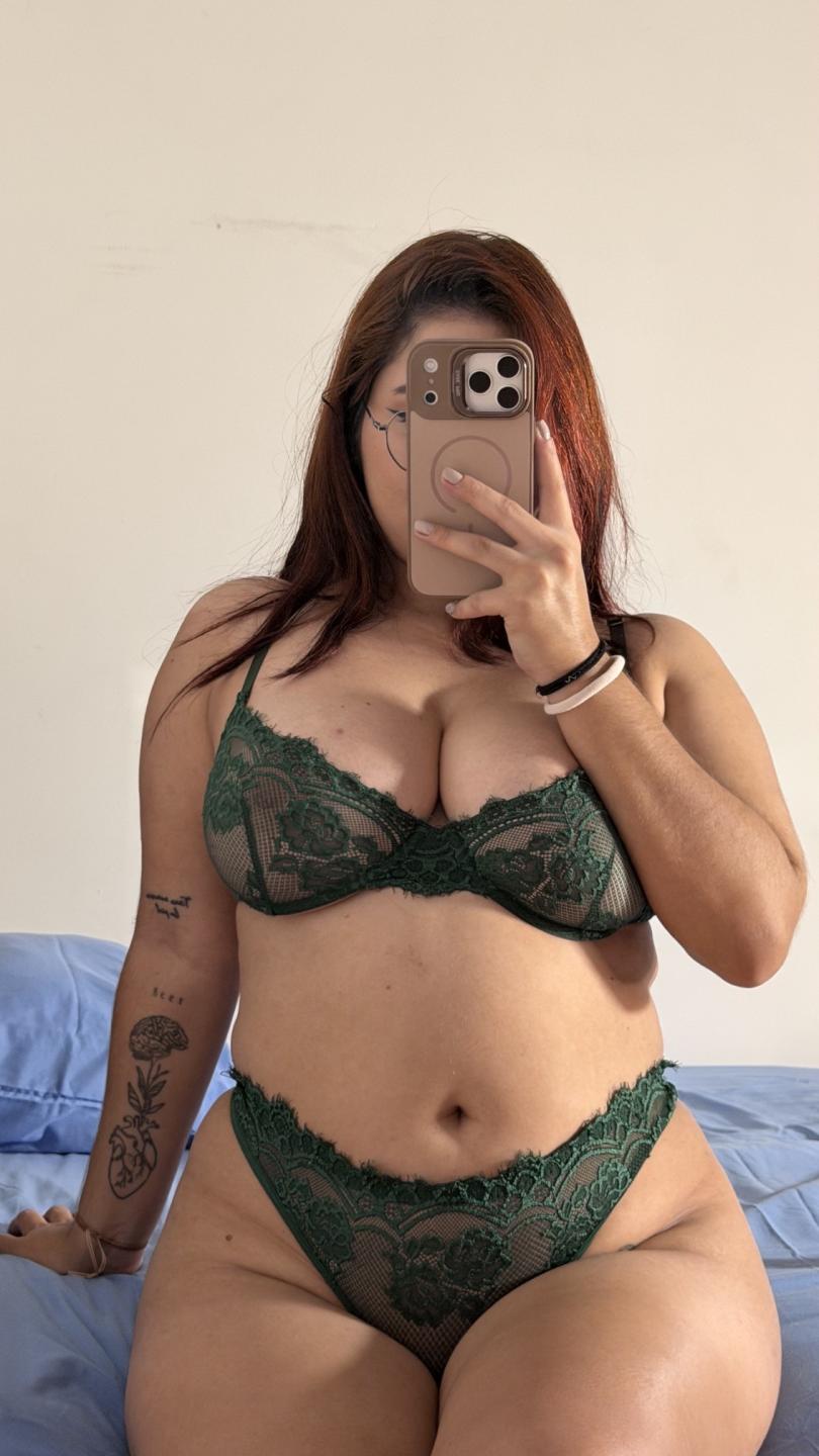 Image of cam model AnniFerreira from XloveCam