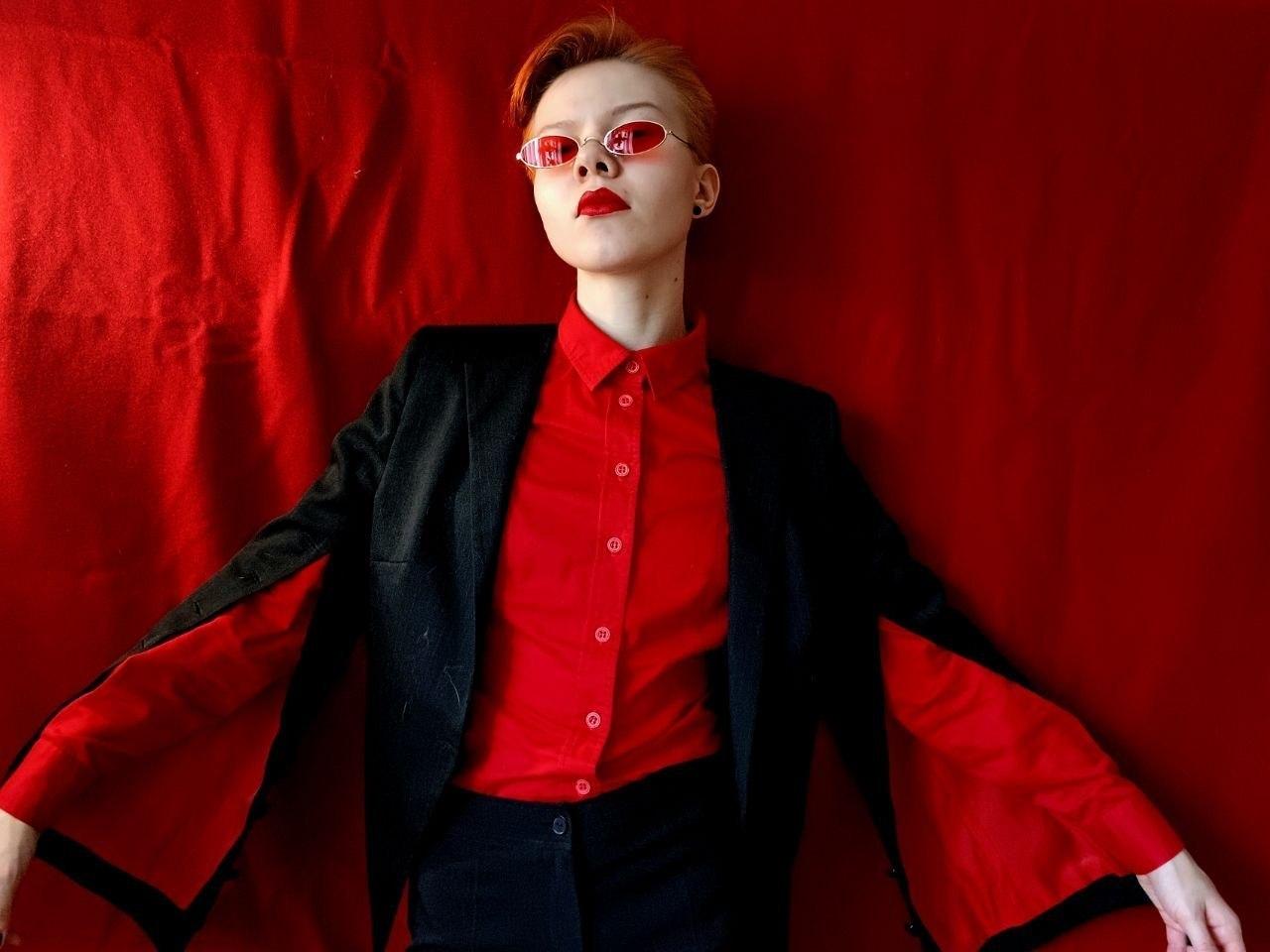 Image of cam model CarmelitaBemiller from XloveCam