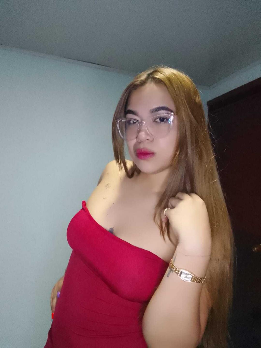 Image of cam model KieraRoss from XloveCam