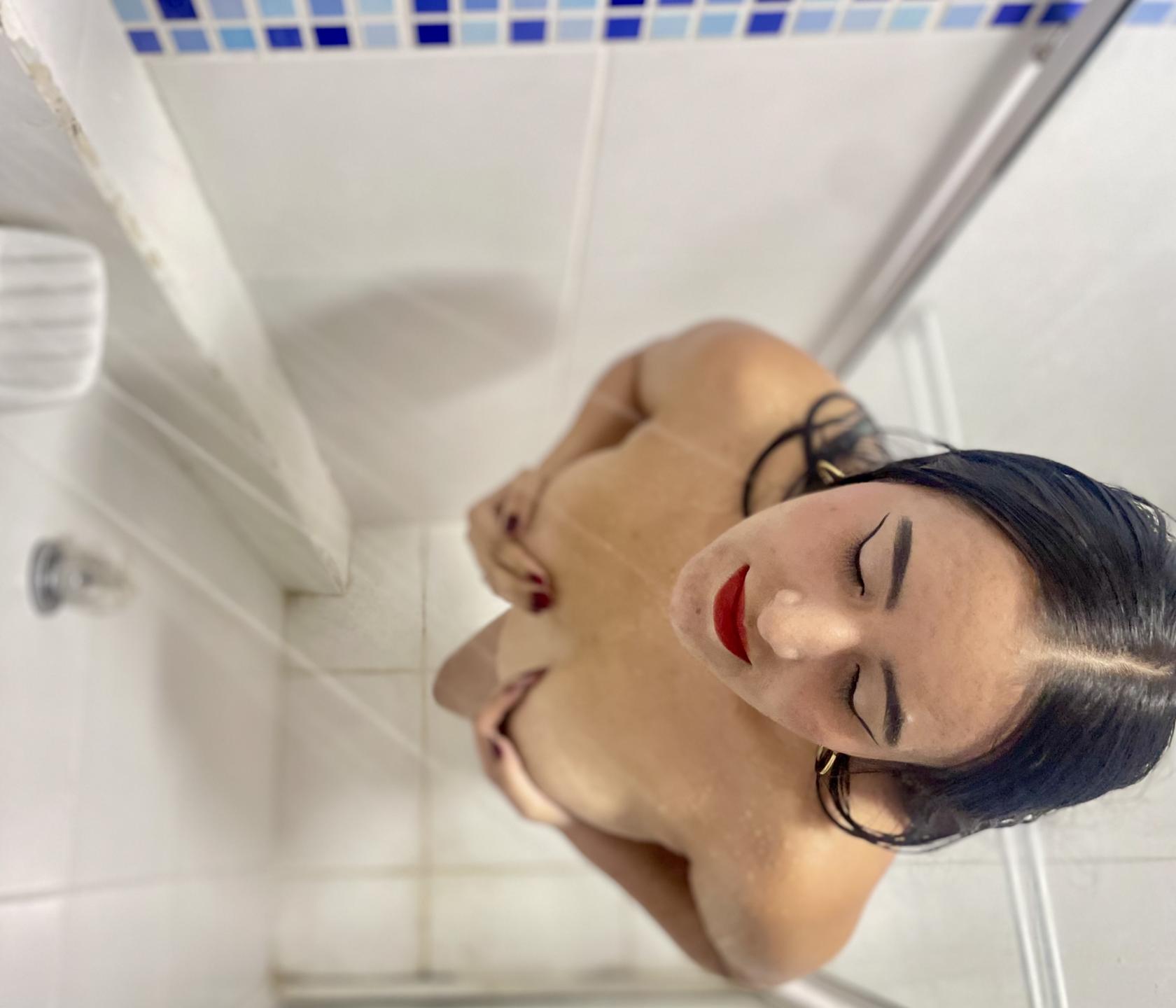 Image of cam model AlanaSantos from XloveCam
