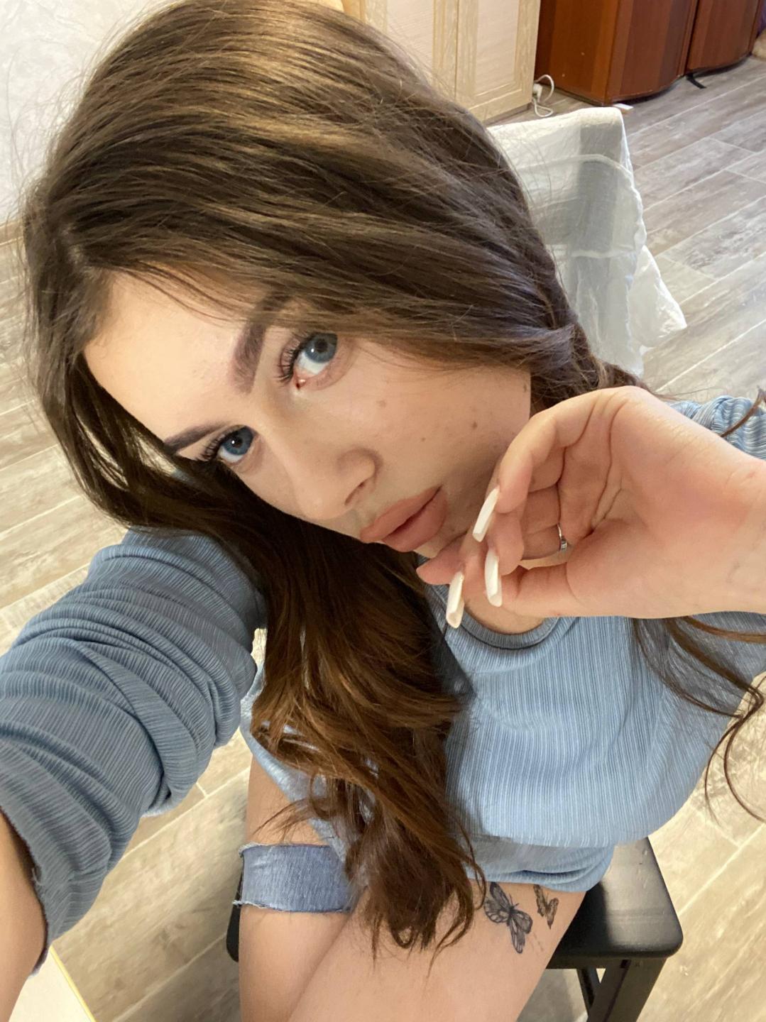 Image of cam model KimberlyZampieri from XloveCam