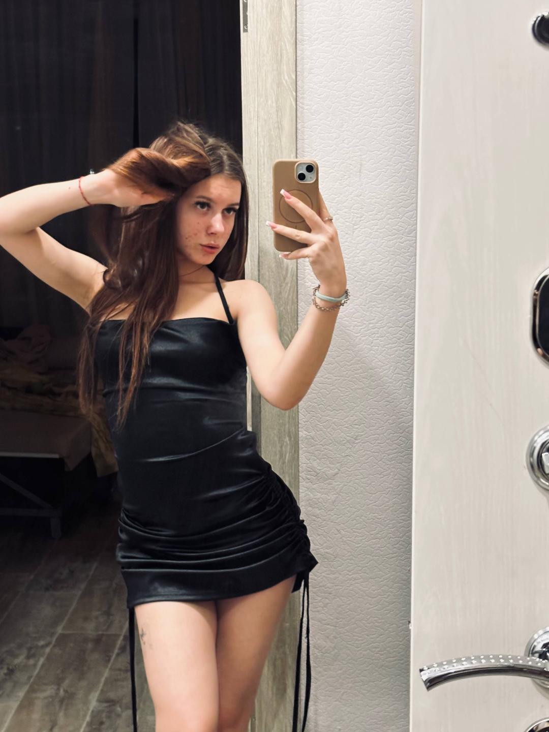 Image of cam model KimberlyZampieri from XloveCam