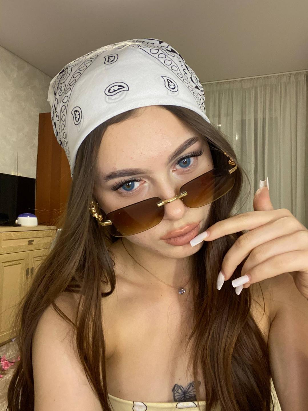 Image of cam model KimberlyZampieri from XloveCam