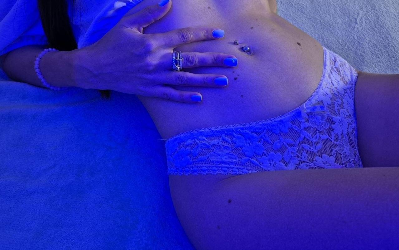 Image of cam model TenerliRize from XloveCam
