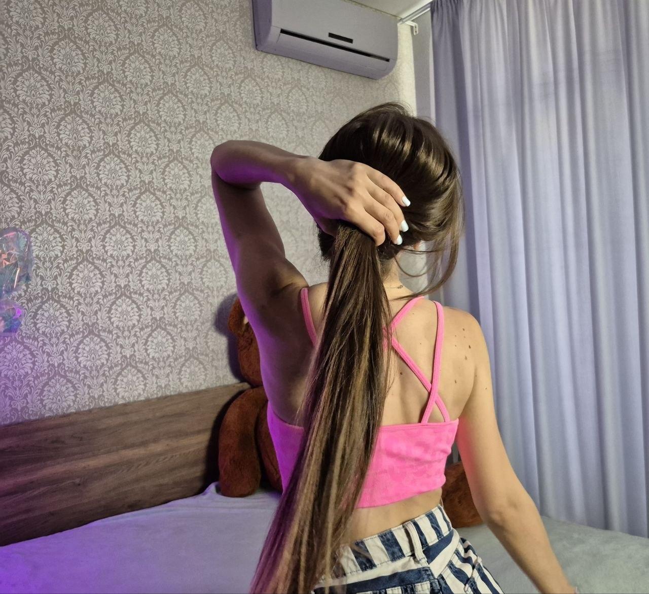 Image of cam model TenerliRize from XloveCam