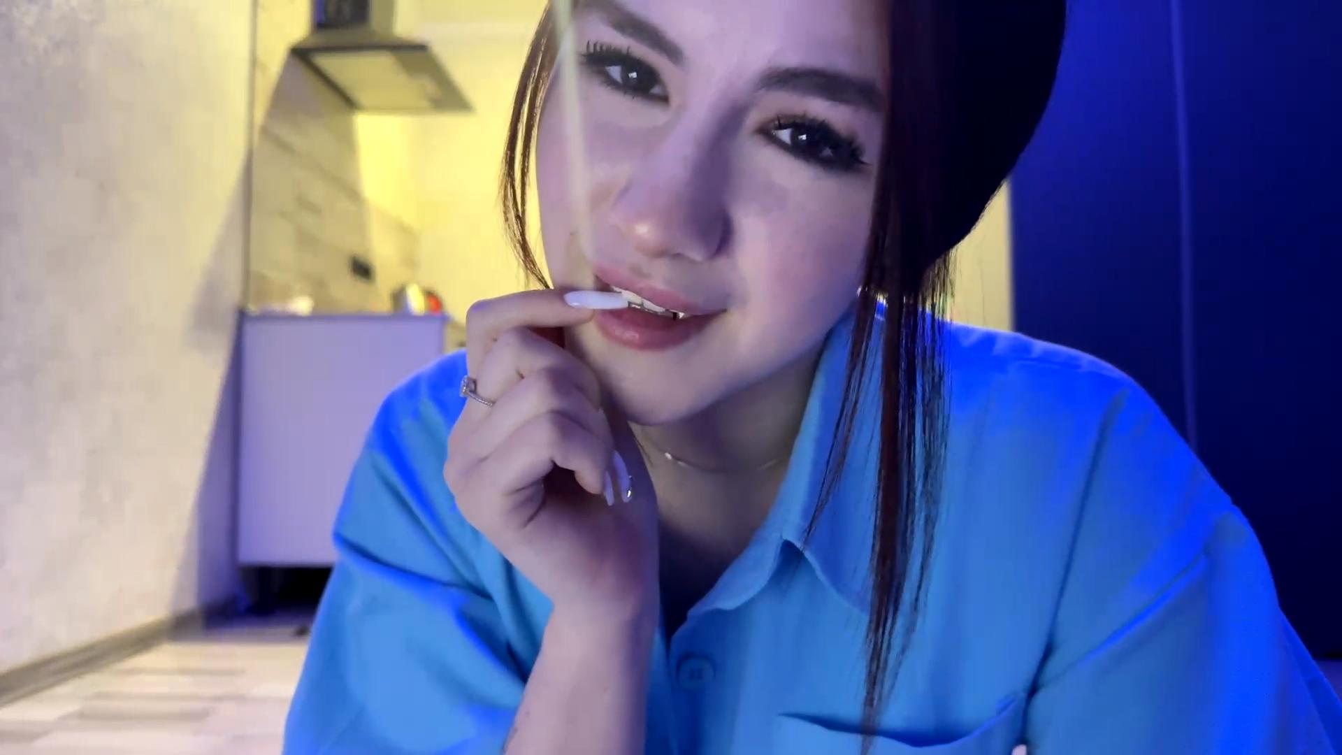 Image of cam model VersieUthe from XloveCam