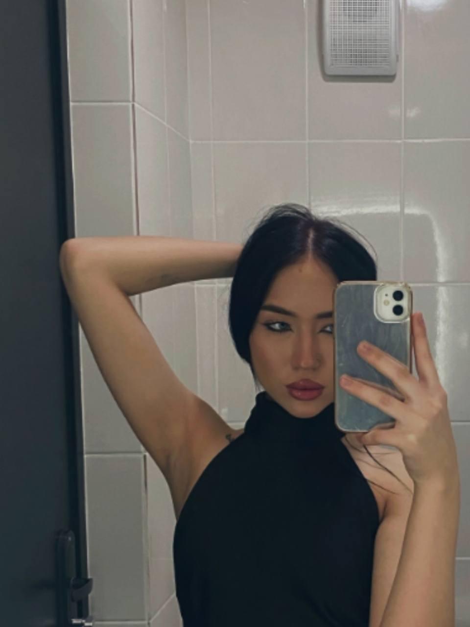 Image of cam model DiannLamphear from XloveCam