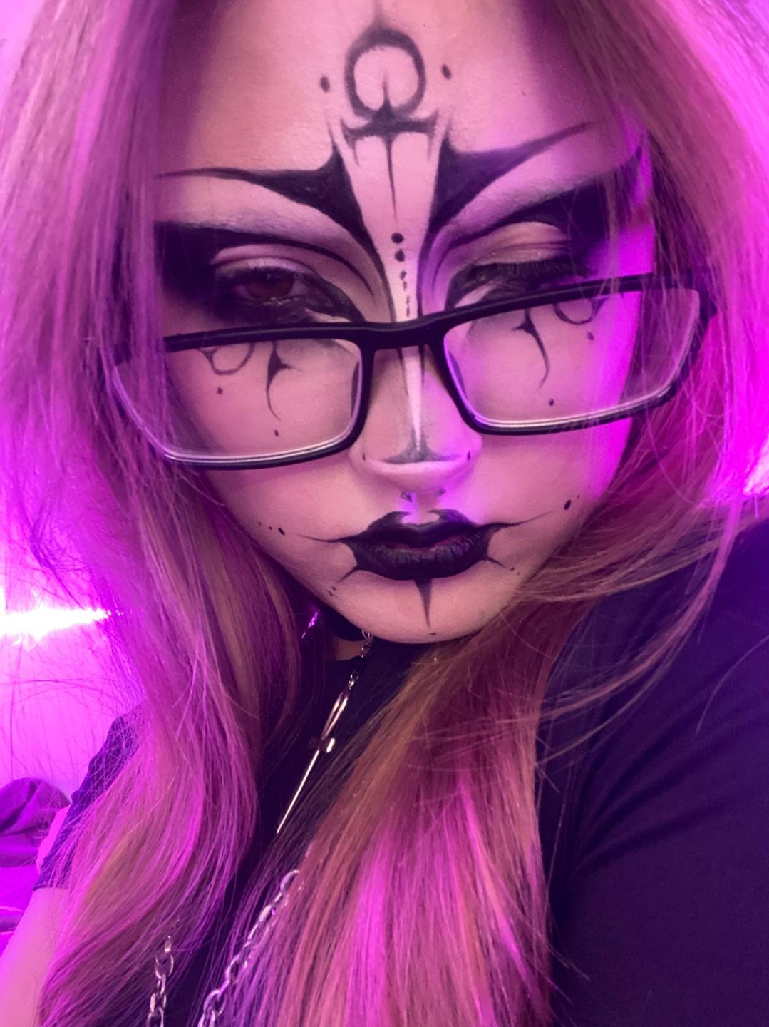 Image of cam model ShainaBallensky from XloveCam
