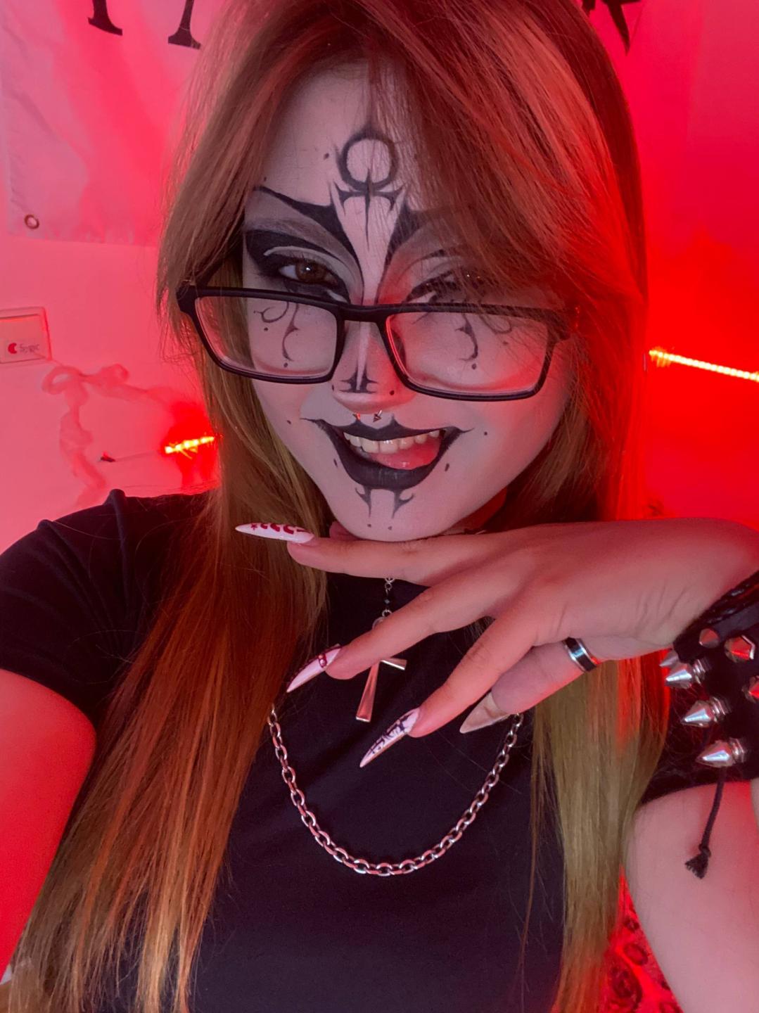 Image of cam model ShainaBallensky from XloveCam