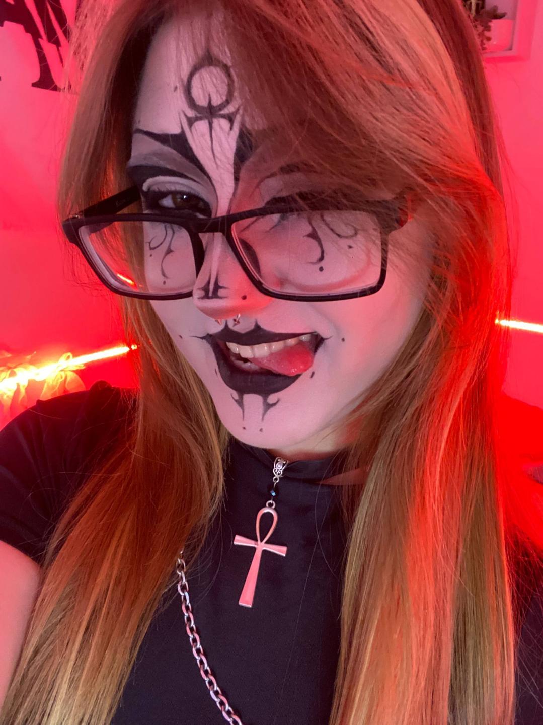 Image of cam model ShainaBallensky from XloveCam