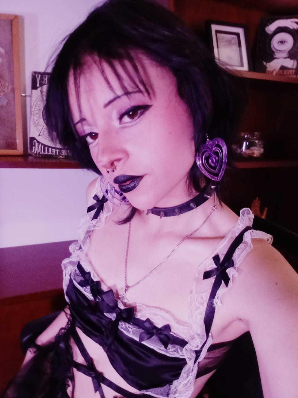 Image of cam model ViolettClay from XloveCam